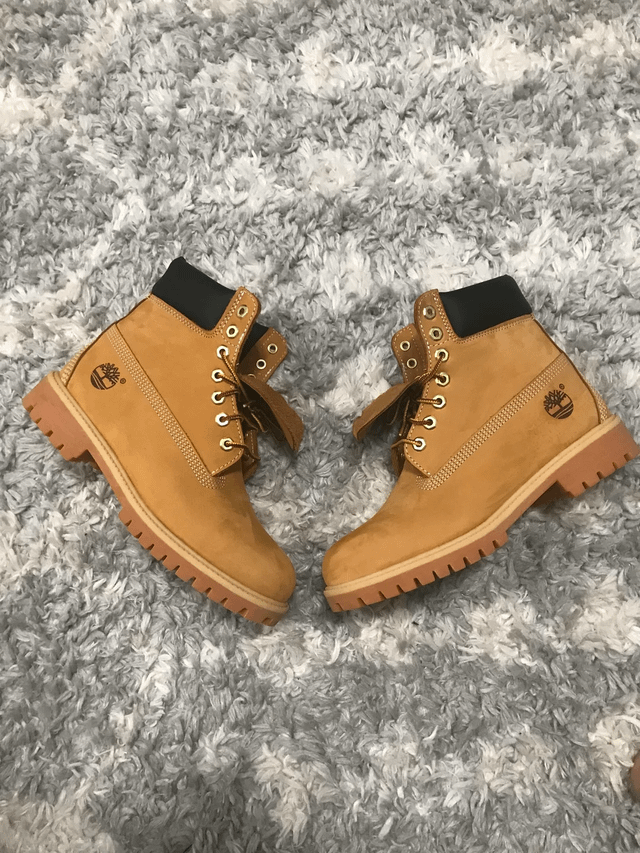 12KG Canada ocean haul — boots, Dunks & streetwear arrival photo 8 of 15
